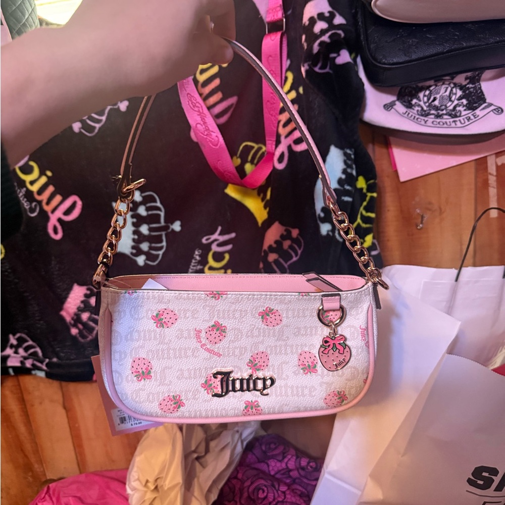 Juicy Couture Berry sweet purse